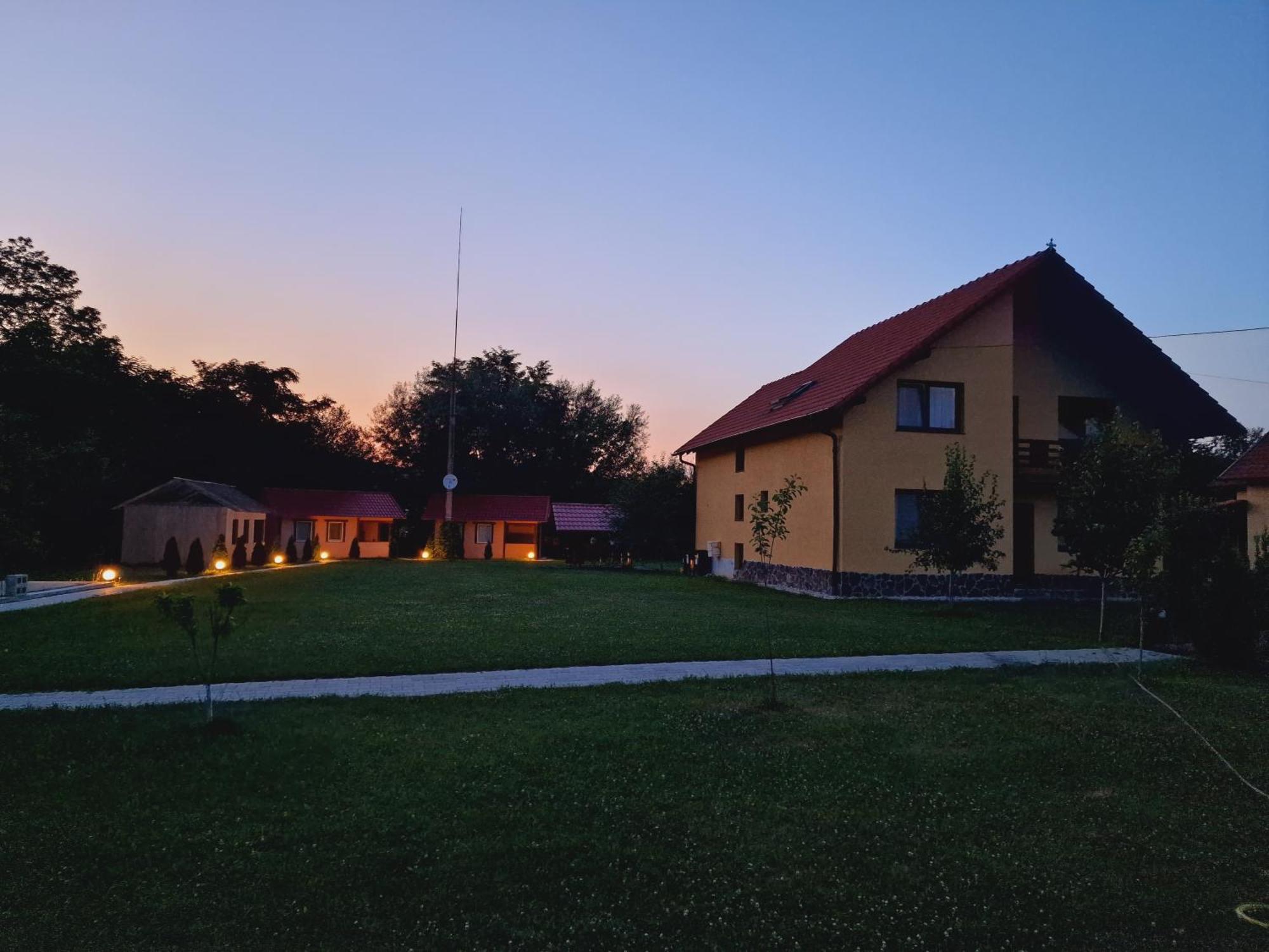 Casa Maya Săsciori 外观 照片